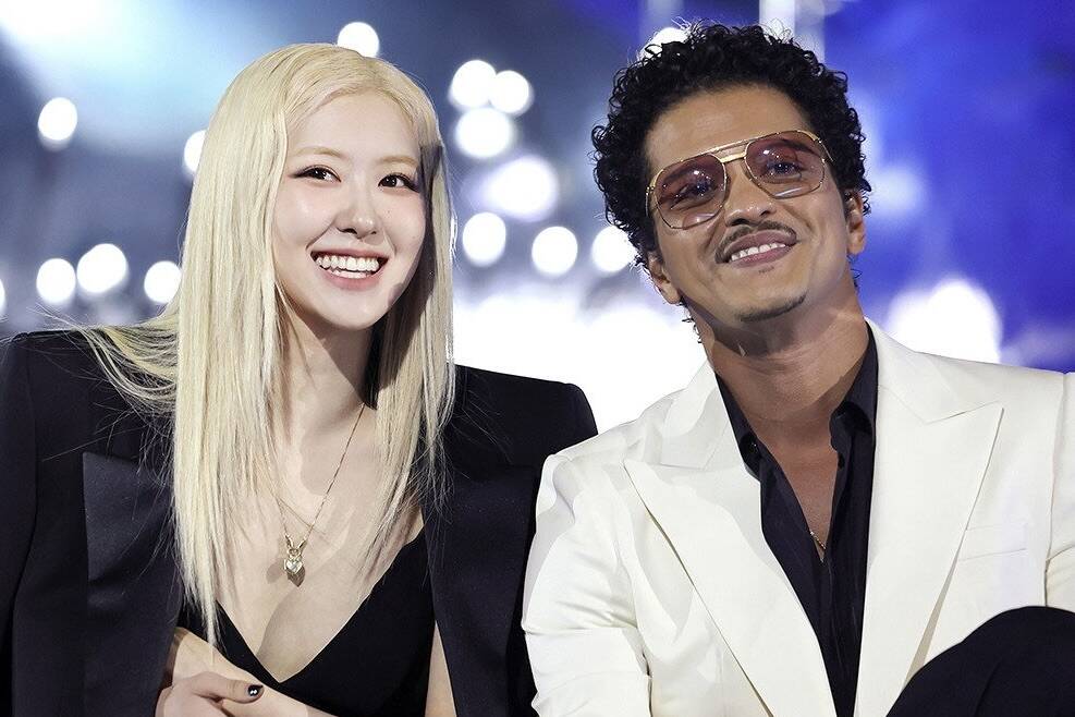 Mối quan hệ của Rosé (Blackpink) và Bruno Mars sau 2 năm kể từ thành công của “APT.”
