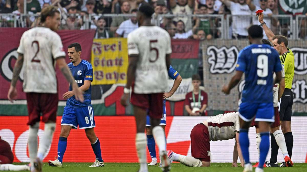 Schalke 04 verliert in Unterzahl deutlich: Auftakt zum Vergessen gegen ...