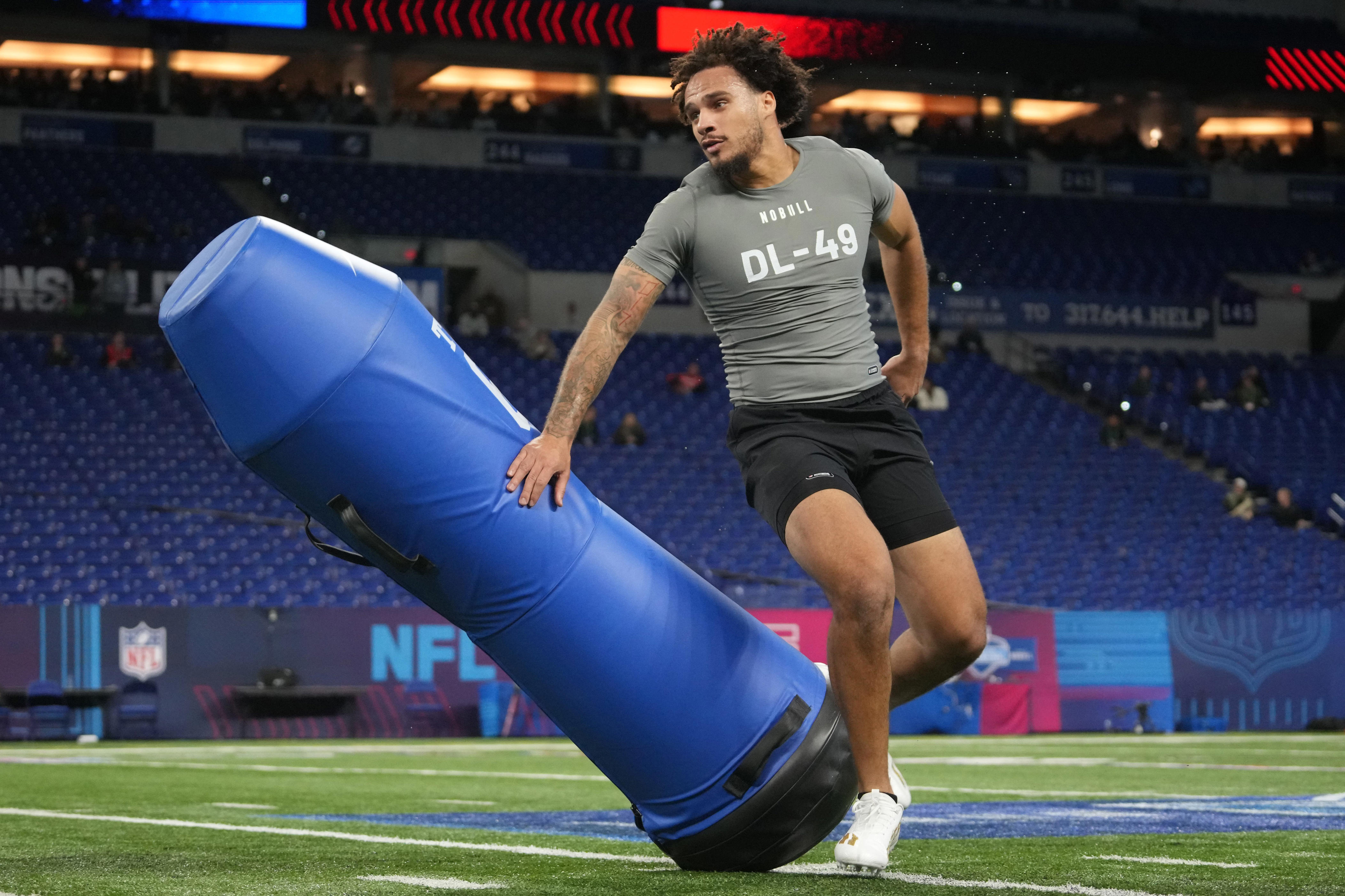 Raiders add former Falcons 3rd round edge rusher