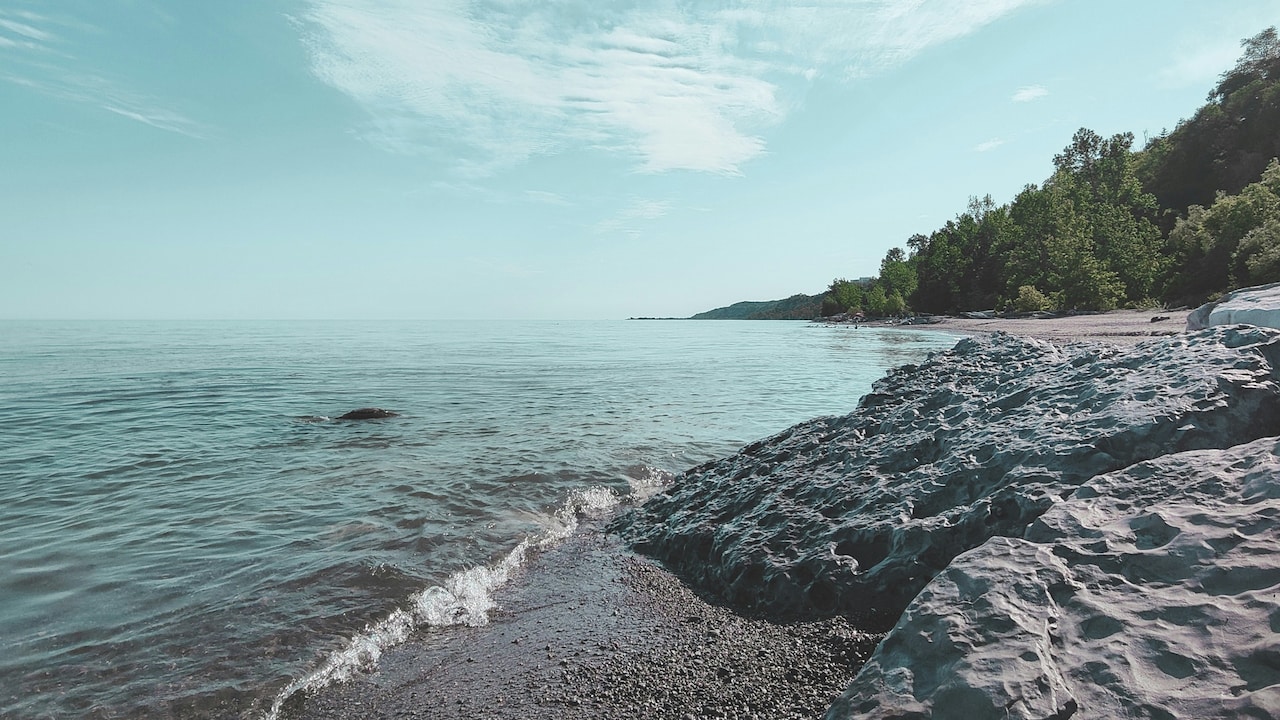 Google Maps changes Lake Ontario label to Lake America in US