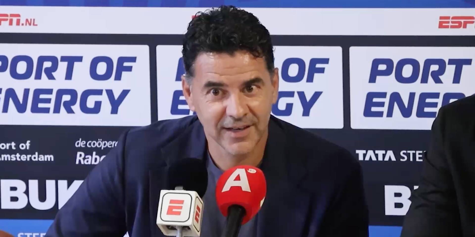 Míchel lyrisch over Ajax-talent: 'Hij kan de nieuwe Virgil van Dijk worden'