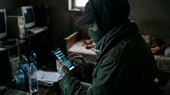 pakistan-based-terrorists-isi-using-porn-sites-encrypted-platforms-to