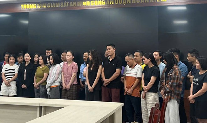 Vợ chi tiền tỉ nhờ bà trùm lo chạy bệnh án tâm thần cho chồng