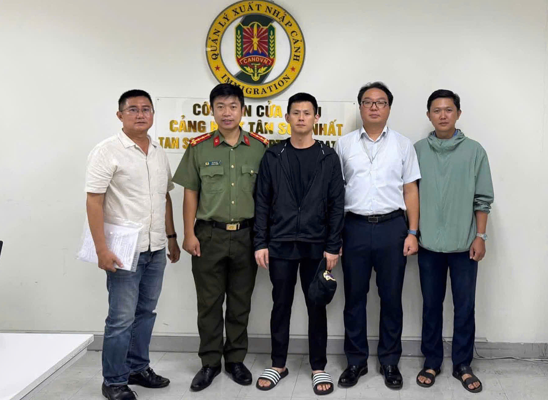 3 người Hàn Quốc mang lệnh truy nã đỏ bị bắt tại TP HCM