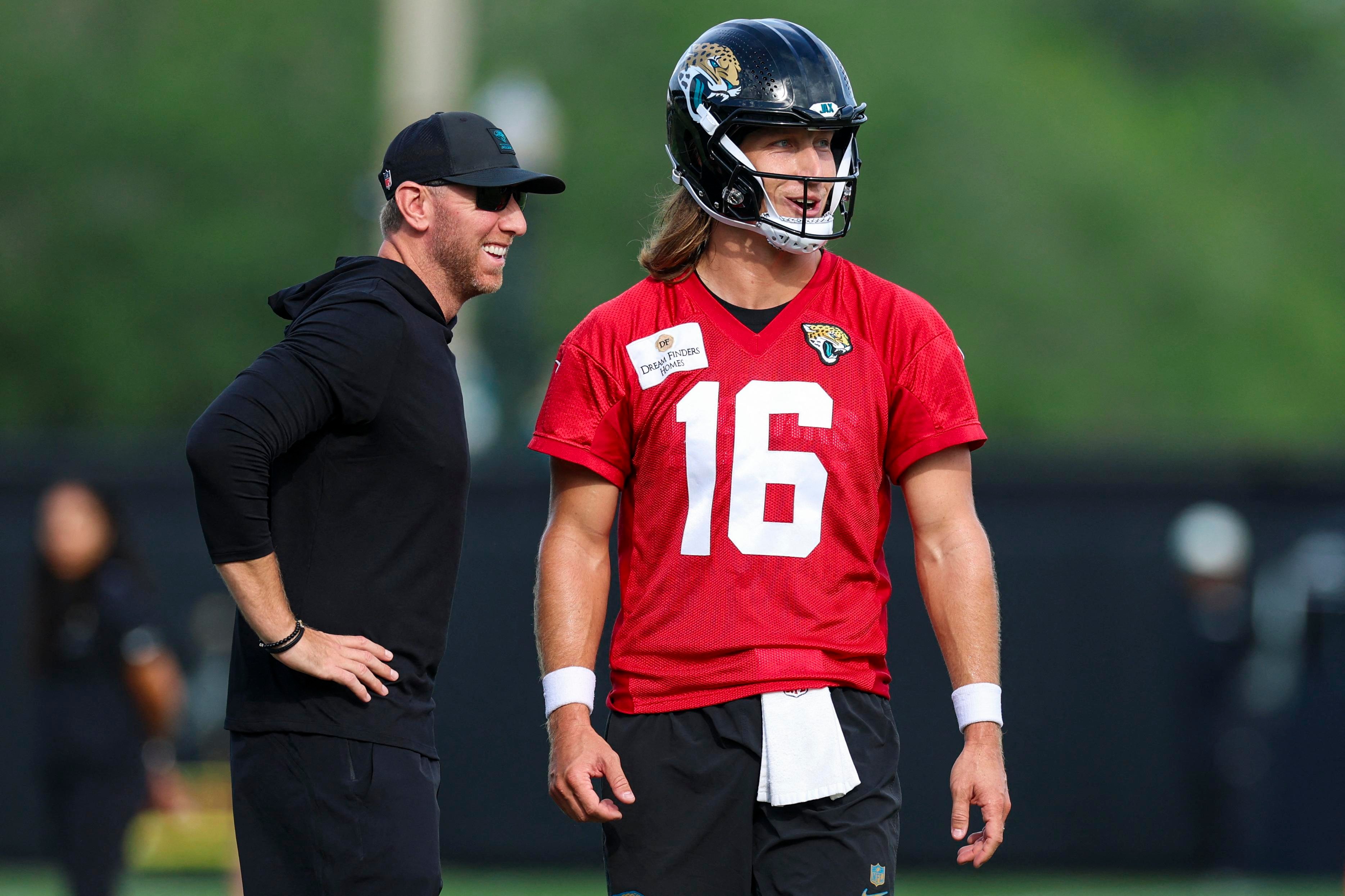 Jaguars' initial 53-man roster includes surprises at LB, answers at QB