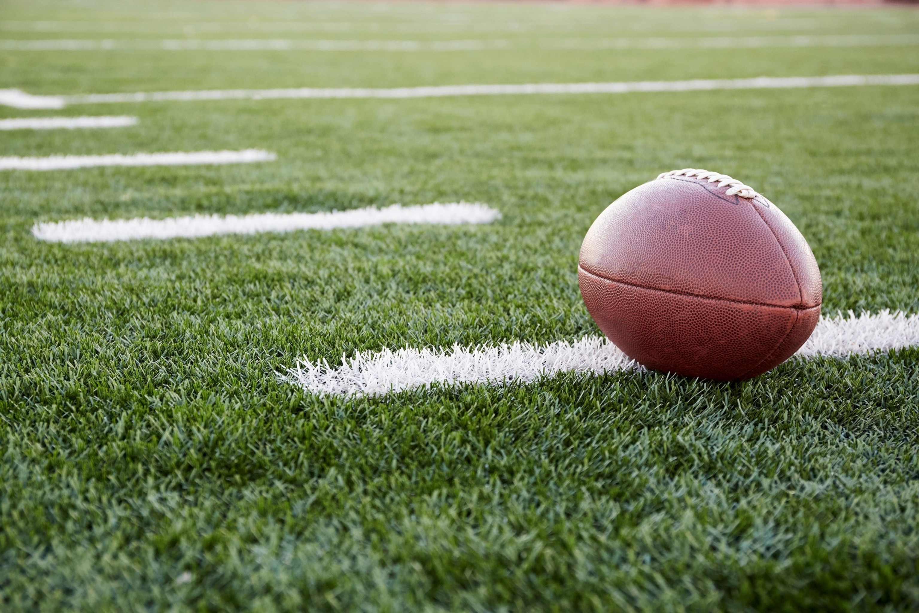 College football player dies minutes after scoring a touchdown