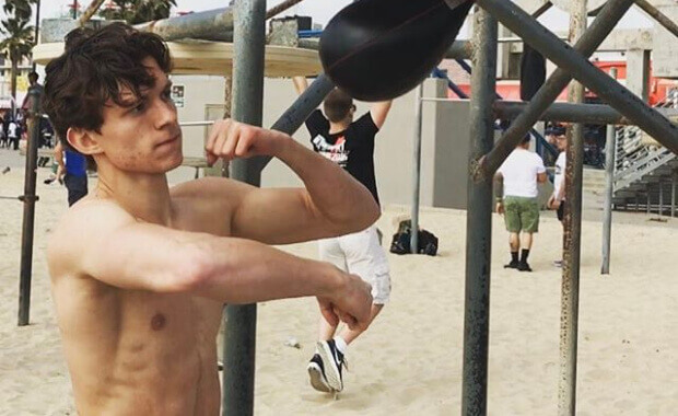 Phương pháp tập luyện đặc biệt của Người Nhện Tom Holland