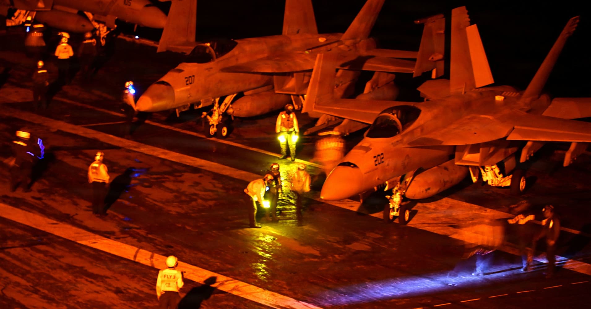 US., Iran exchange strikes for first time since July as Trump threatens strategic oil hub
