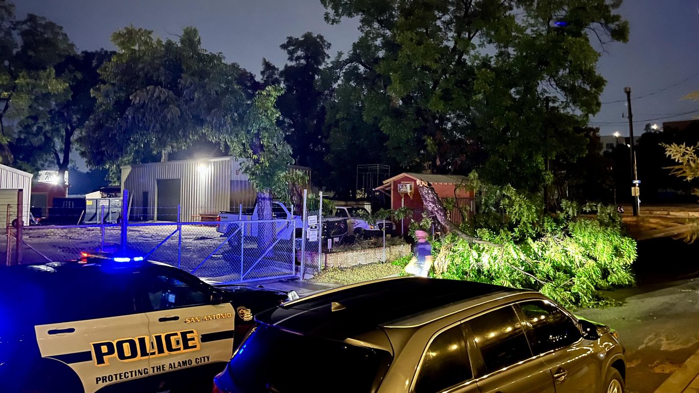 San Antonio storm: Two deaths, thousands without power