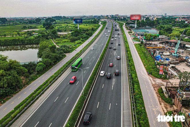 Xử lý xe không giữ khoảng cách: Tập trung vào xe kinh doanh, tuyên truyền với xe cá nhân