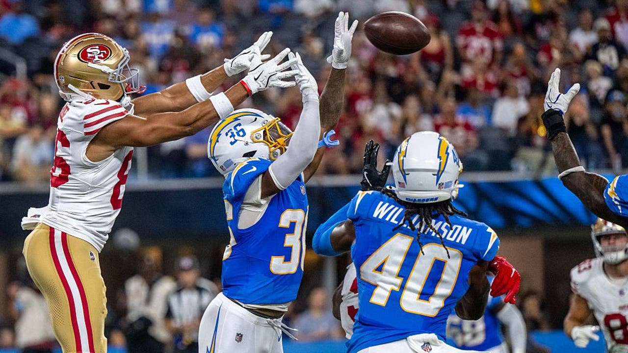 Seattle Seahawks acquire cornerback Avery Smith, trim roster to 53 ...