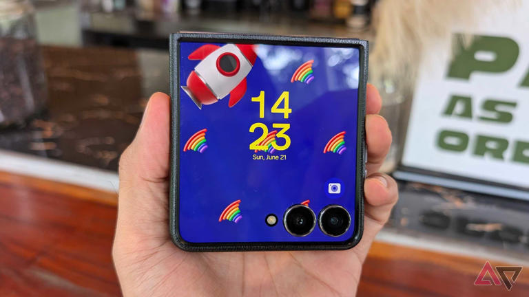 Custom launchers won't fix your boring phone; this forgotten widget app ...