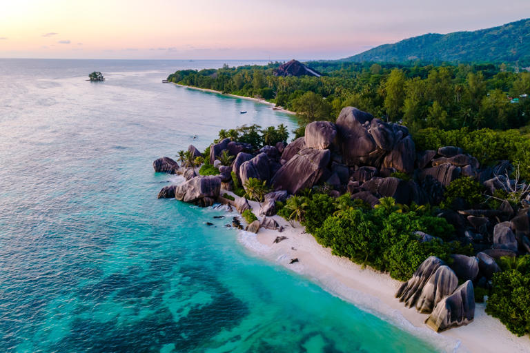 L’Anse Source d’Argent : la plus belle plage du monde aux reflets turquoise