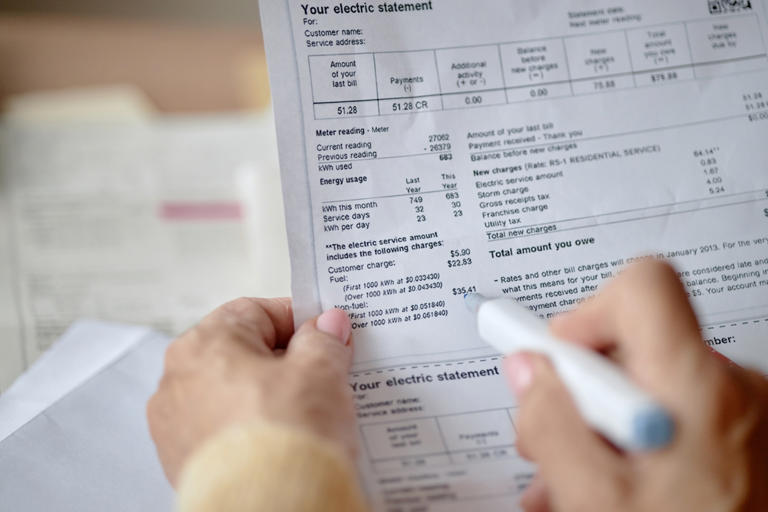 19 money habits that make lenders trust you