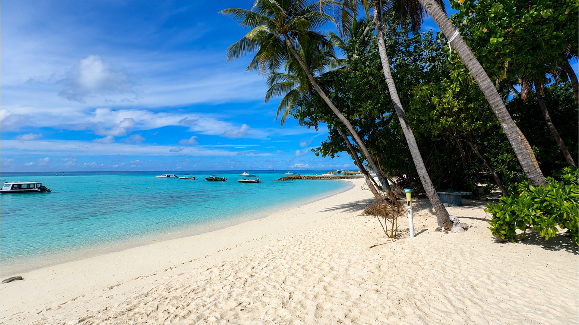 a-maldives-beach-day-without-the-luxury-price