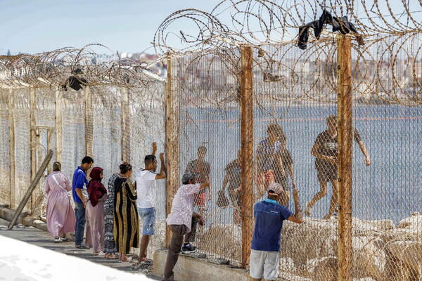 L'Italia proroga di 15 giorni lo stop di Schengen con la Spagna