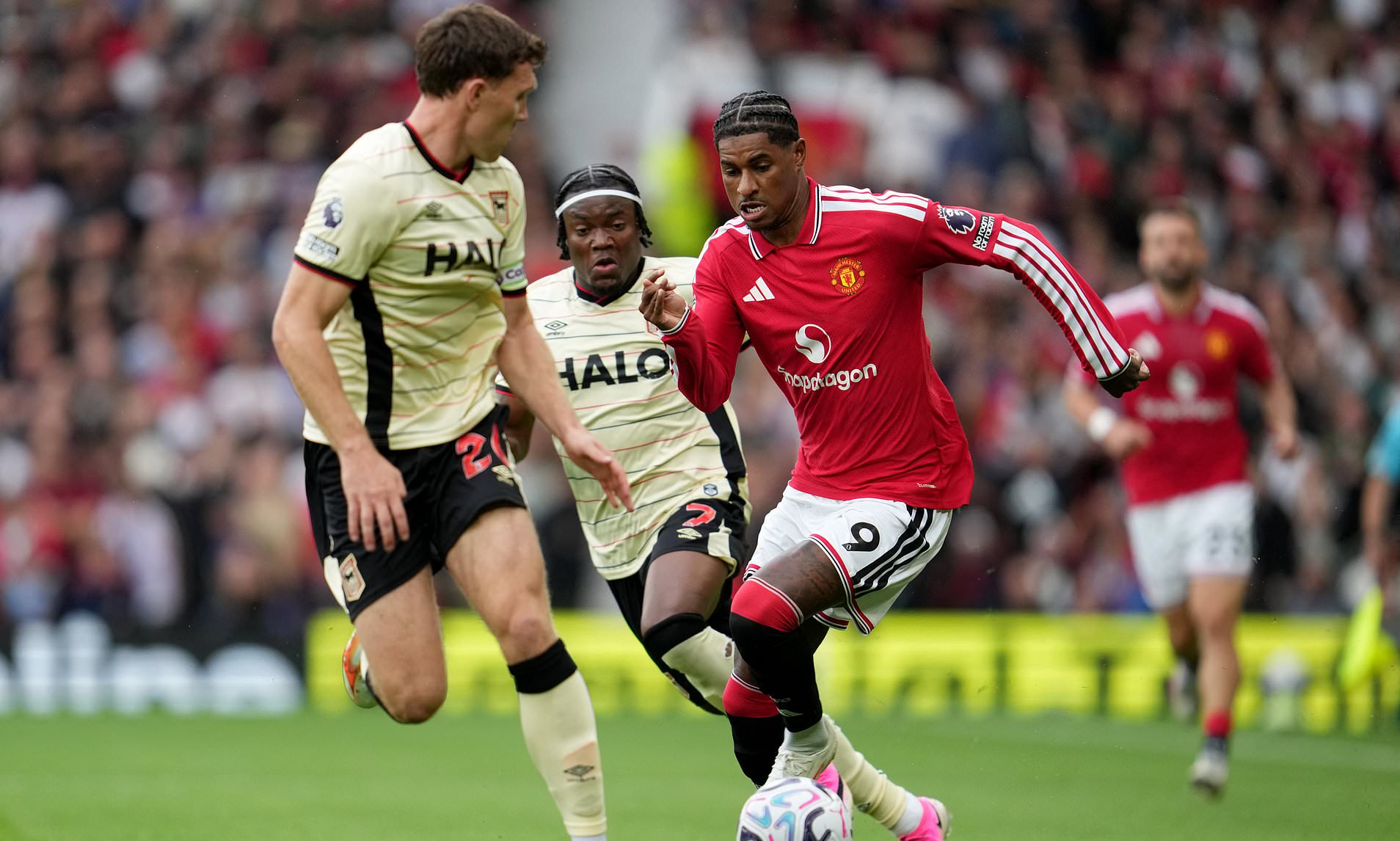 Harry Maguire reveals Man United dressing room's verdict on Marcus Rashford return