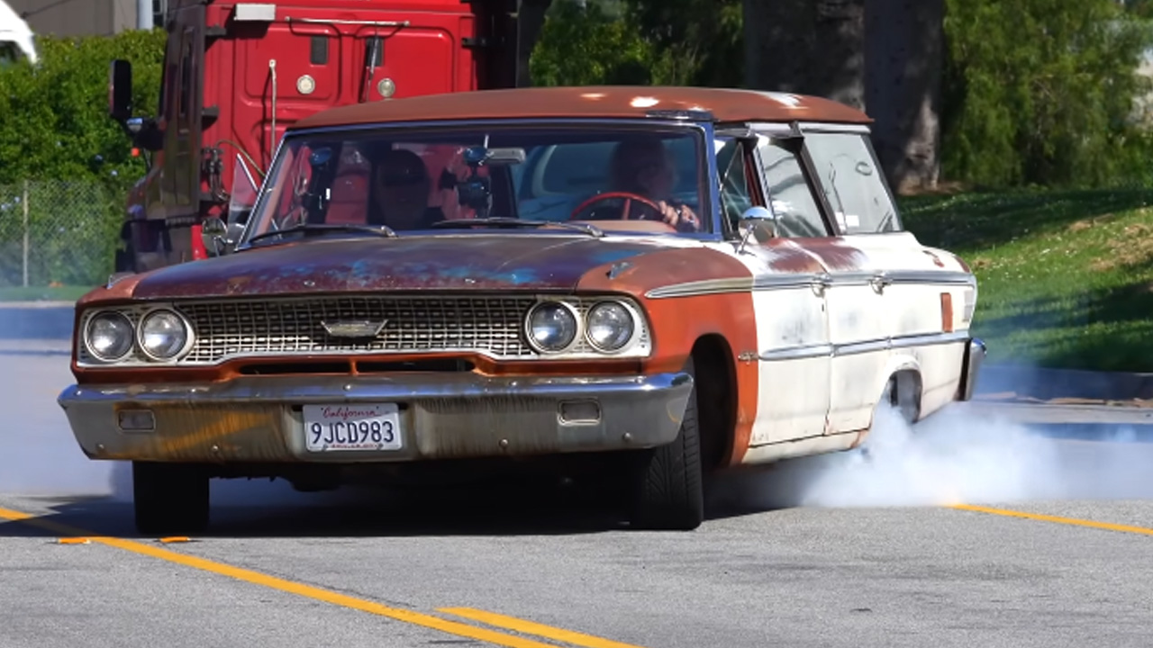 Old '63 Coyote swapped Ford wagon turns into a burnout machine