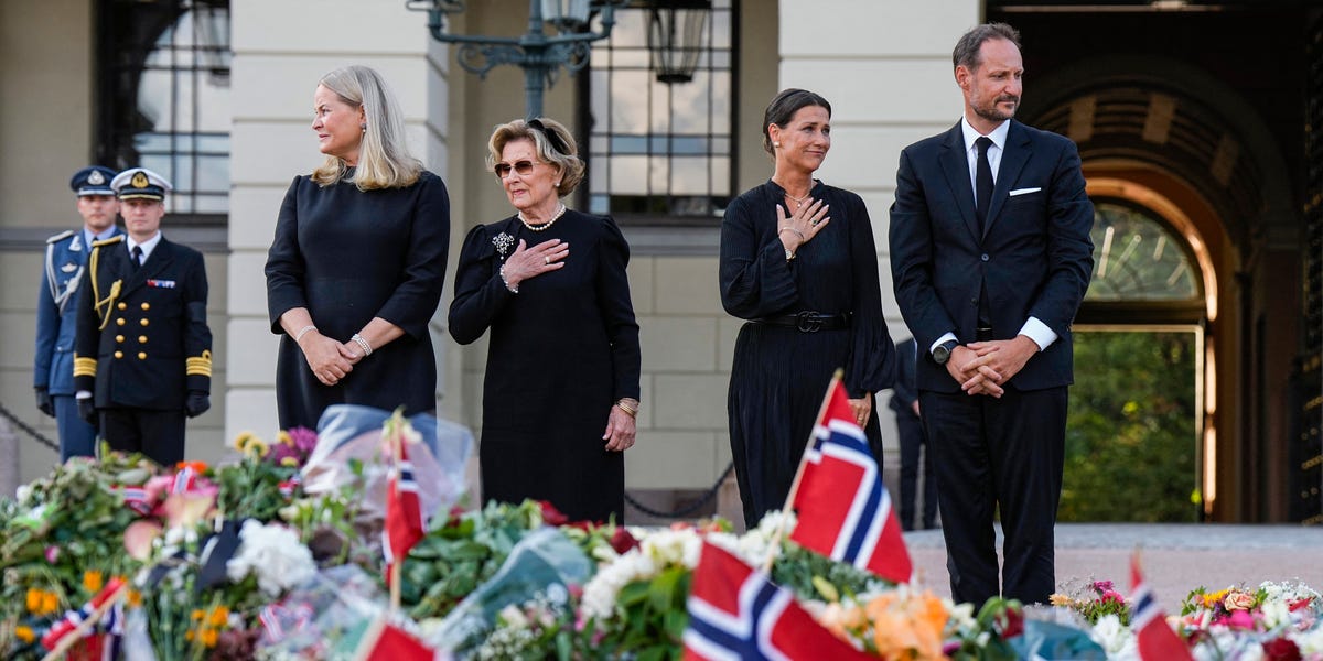 Norway's royal family makes an emotional appearance outside the palace