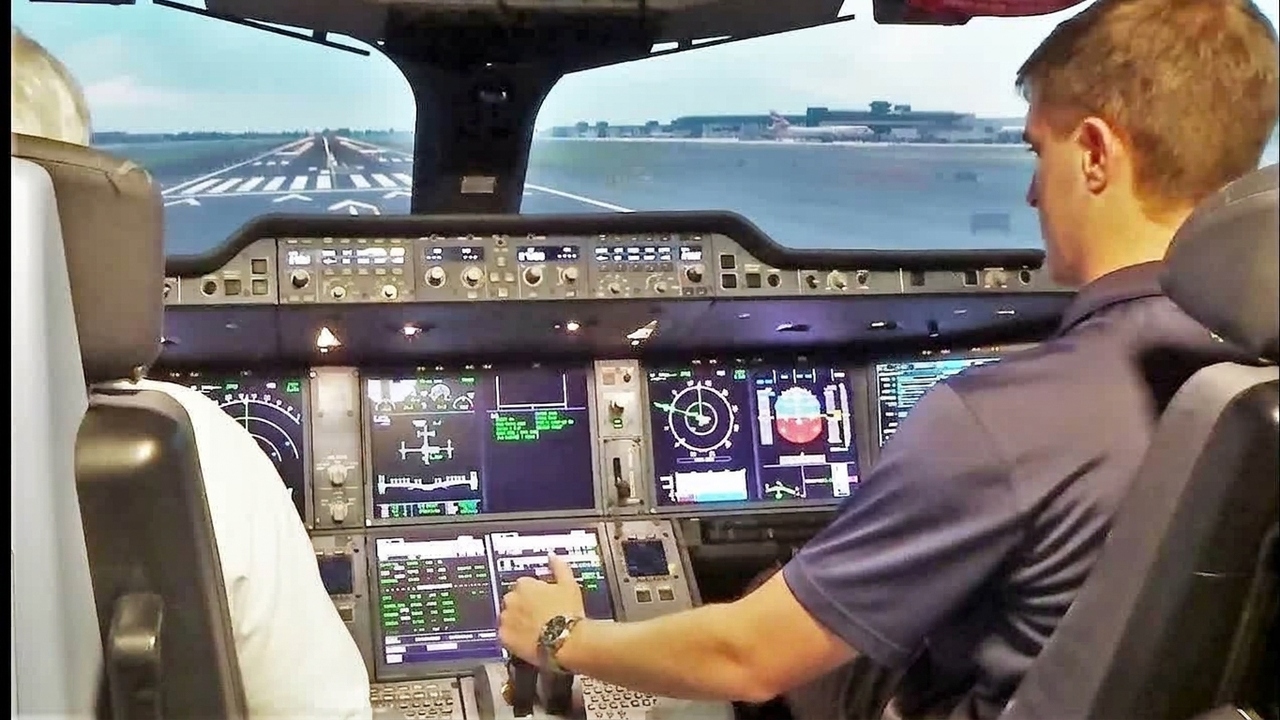 Airbus A350 flight simulator experience from JFK to Boston!