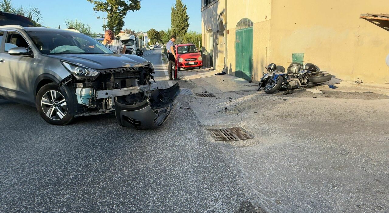 Castelplanio, schianto tra un'auto e una moto: centauro 45enn in codice ...