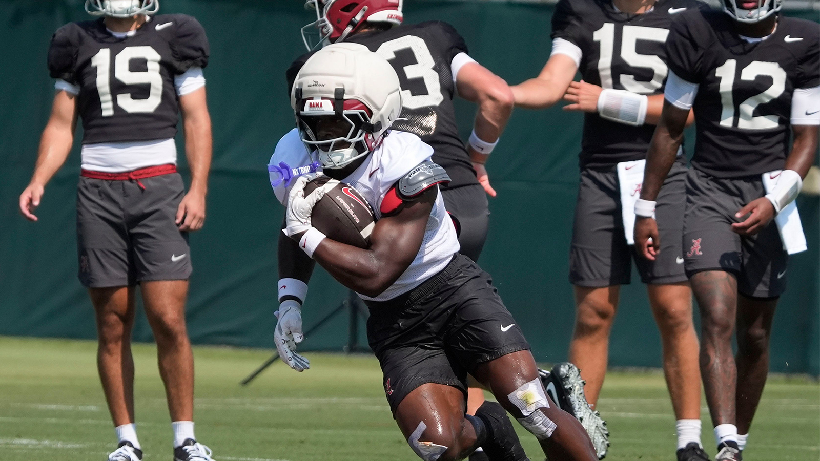 Alabama 5-star RB who's like Wolverine gets Week 1 injury update