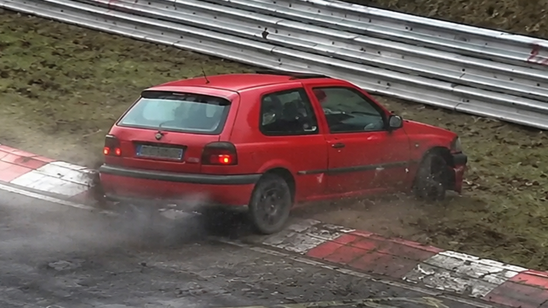 Wild slides and fails keep Nürburgring tourist drives completely ...