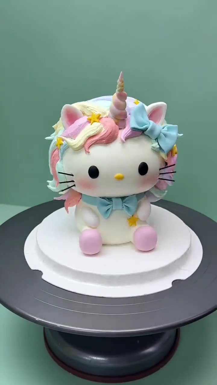 Making a cute pastel unicorn character cake from start to finish
