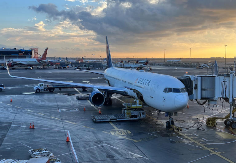 American Airlines will install Starlink Wi-Fi fleetwide, an easy win ...