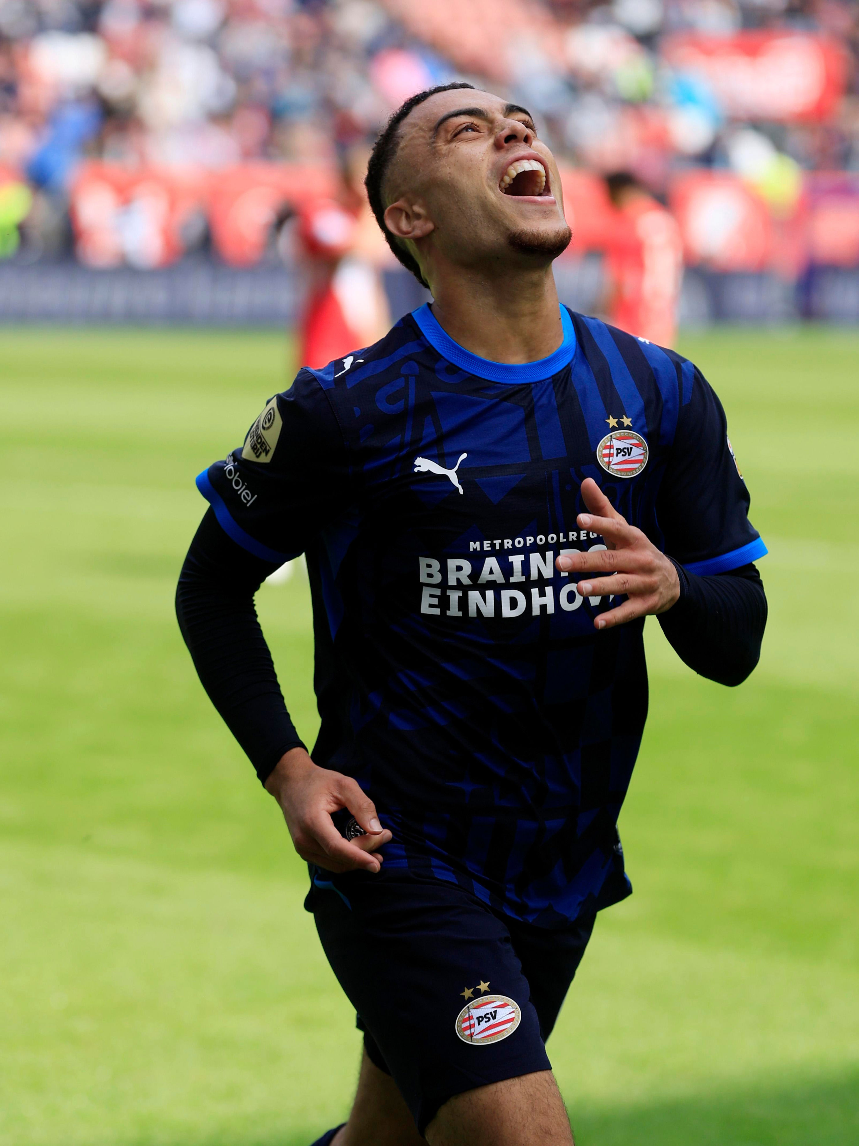 USMNT weekend roundup: Dest electric, Cavan & Pierre shine