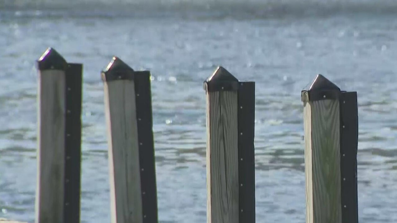 Man's body found floating in Miami River, police say
