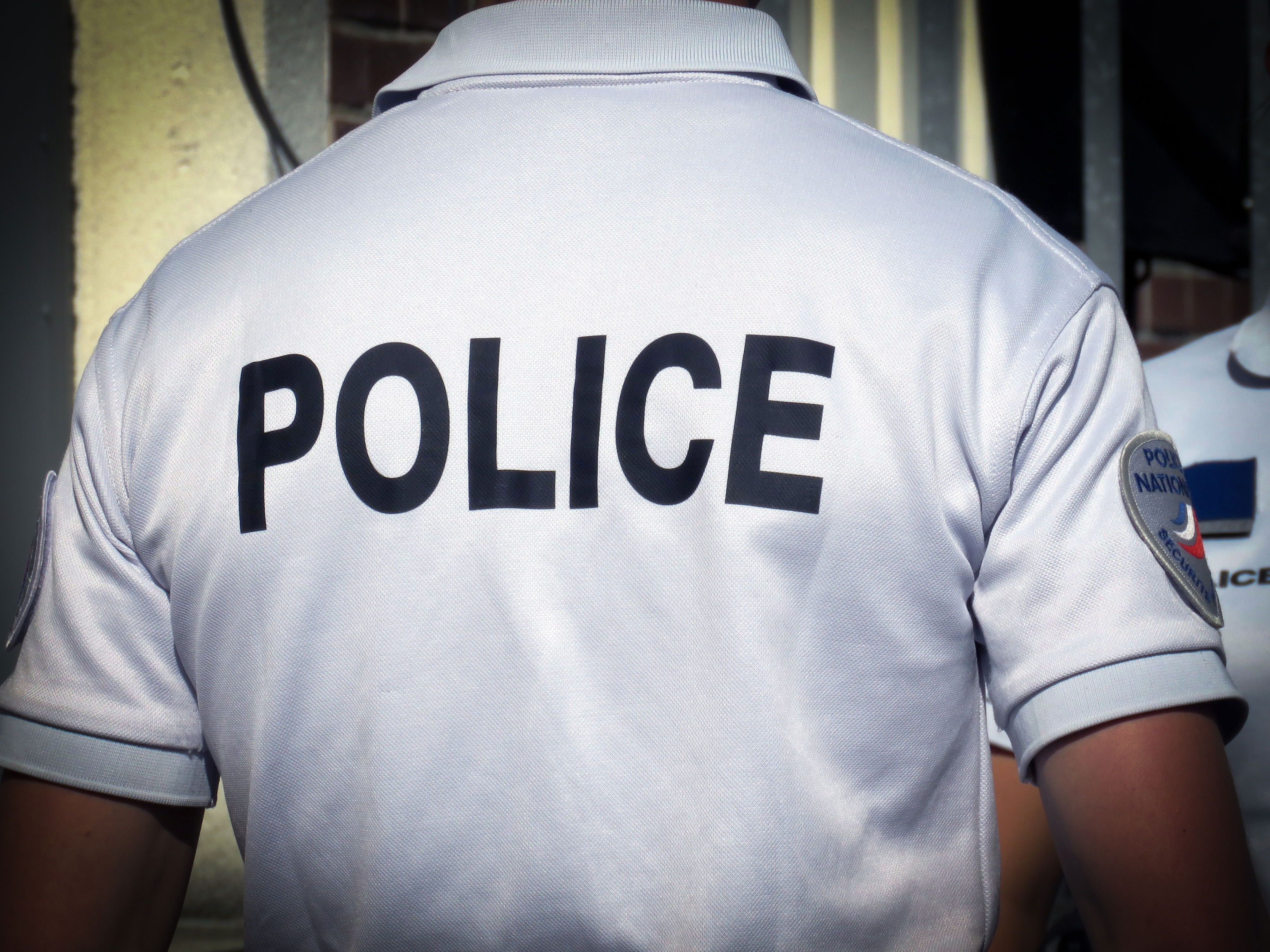 « Parce que ça me plaît » : un policier visé par une enquête ...
