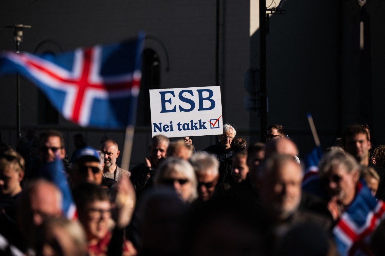 Iceland's rejection of EU keeps it a NATO island straddling US and Europe