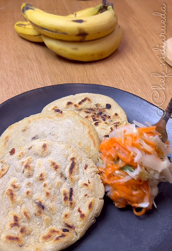 How to make authentic Salvadoran pupusas