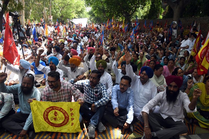 Key union leader of protesting Punjab govt employees shifted out of ...