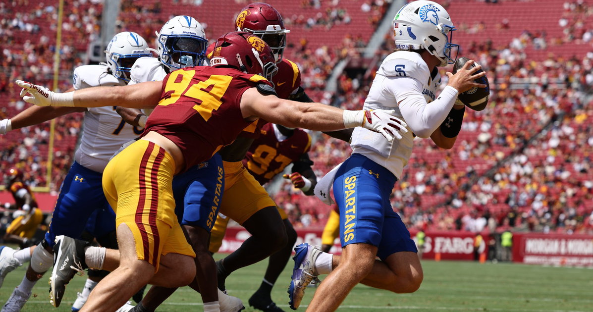 College football’s short shorts craze has gay fans loving it — and ...