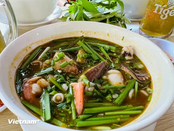 Điều gì giúp Việt Nam trở thành điểm đến ẩm thực hàng đầu thế giới?
