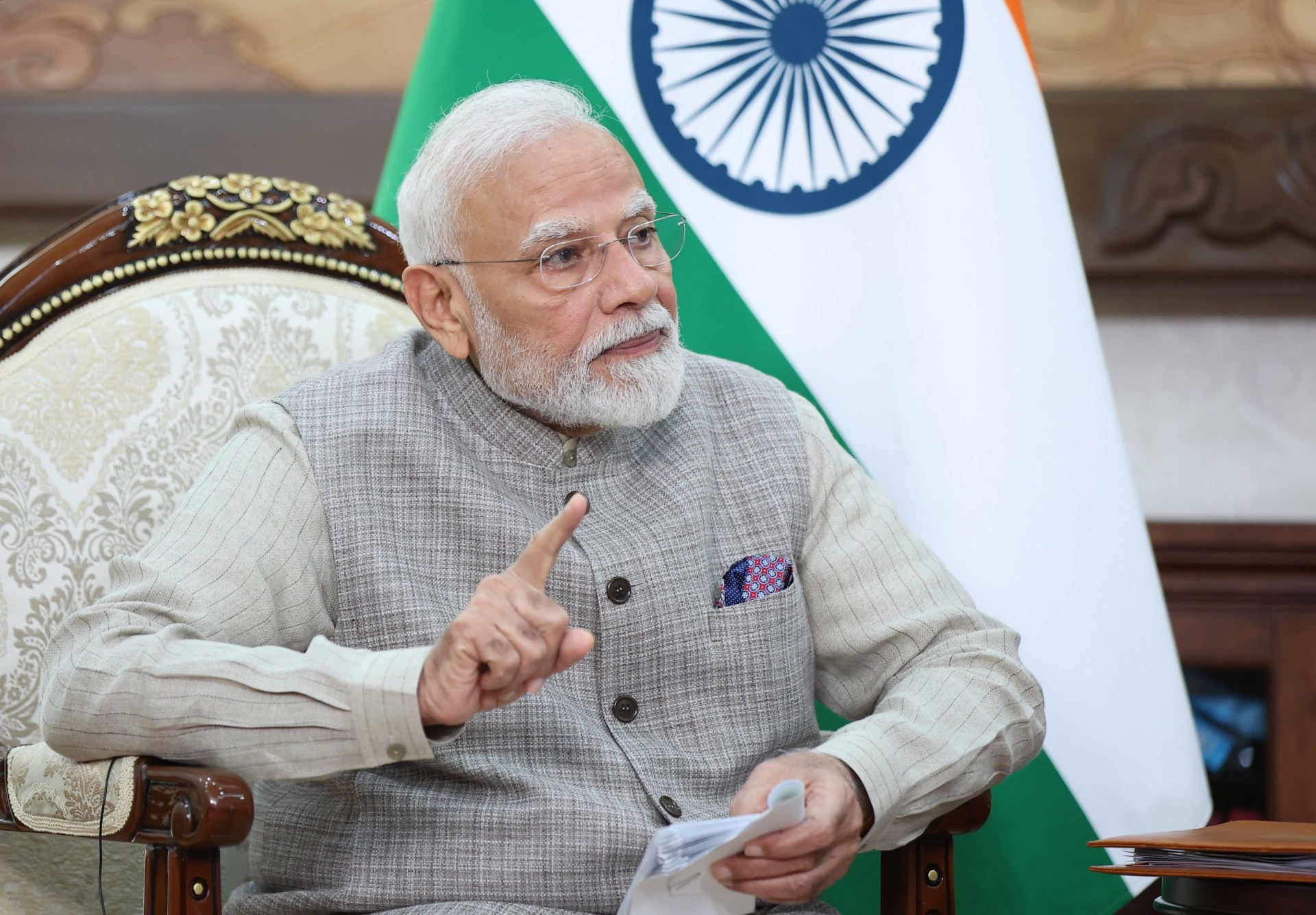 Putin squirms when told by Indian prime minister to 'stop the war'