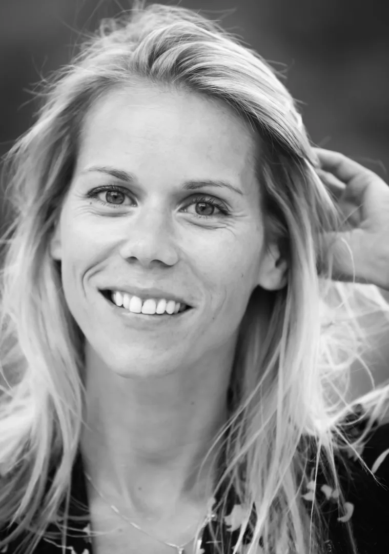 Tiphaine Auzi re Officialise Sa Relation Avec Antoine Lecomte 20 Ans 