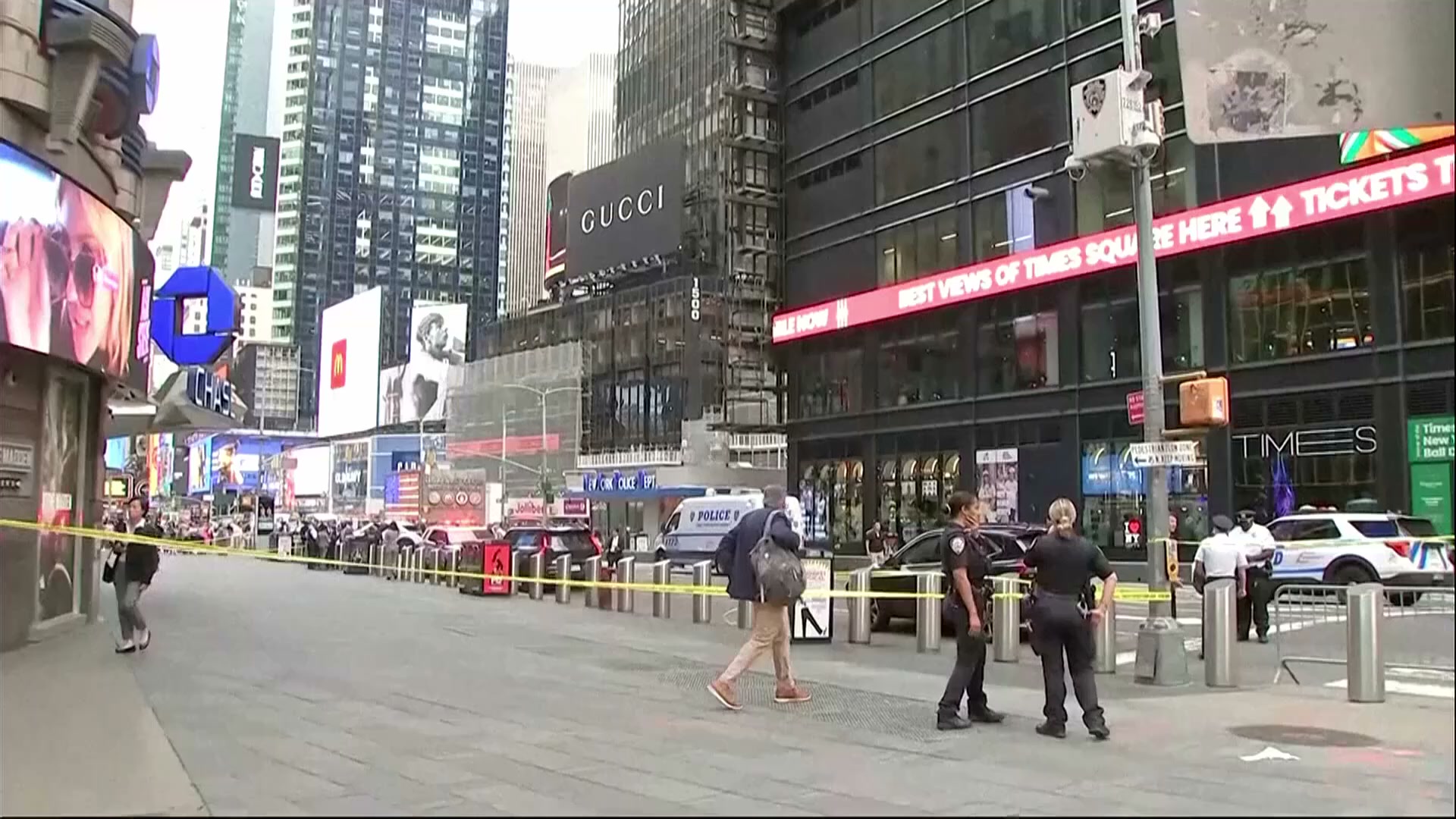 One person killed as woman randomly stabs two people in Times Square ...