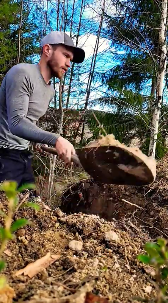 How this dugout shelter takes shape