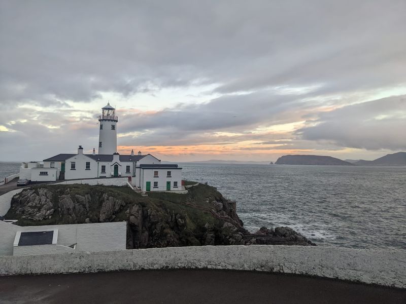 14 breathtaking natural attractions along Ireland’s Wild Atlantic Coast
