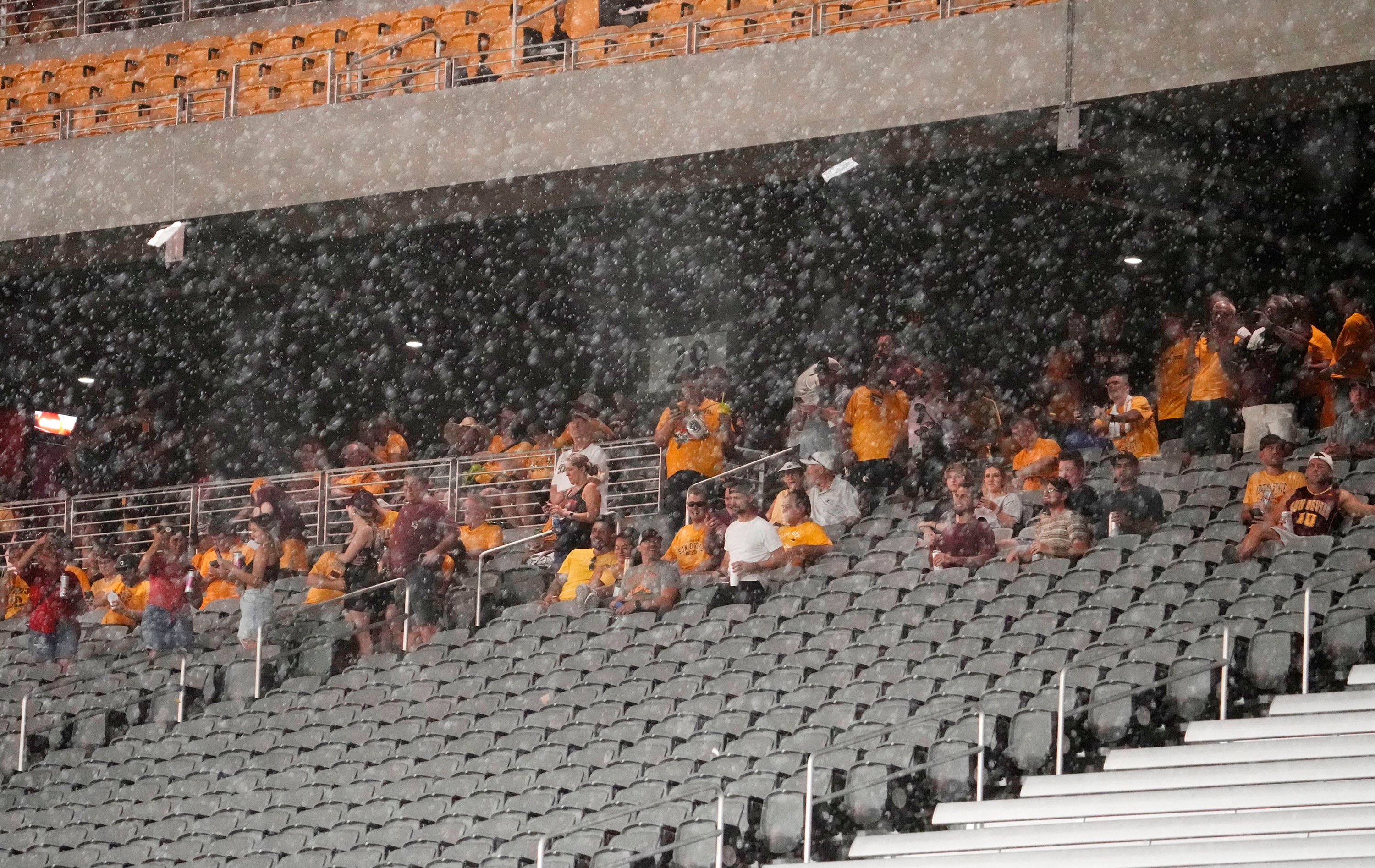 Severe weather forces delay Arizona State vs Hawaii game