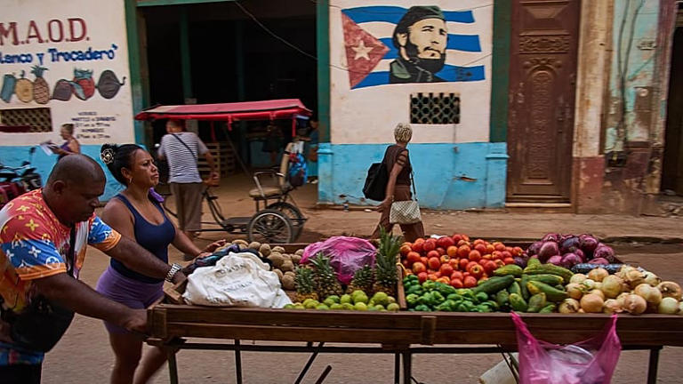 Cuba : les habitants amers après le renouvellement de l'embargo américain