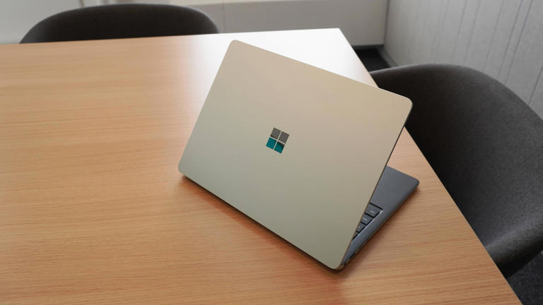 Microsoft’s latest Windows update breaks cursors, wallpaper, and more ...