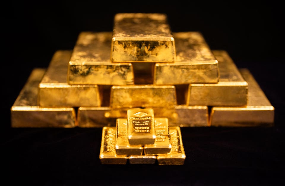 Gold price continues fall as expectations of an interest rate hike grow