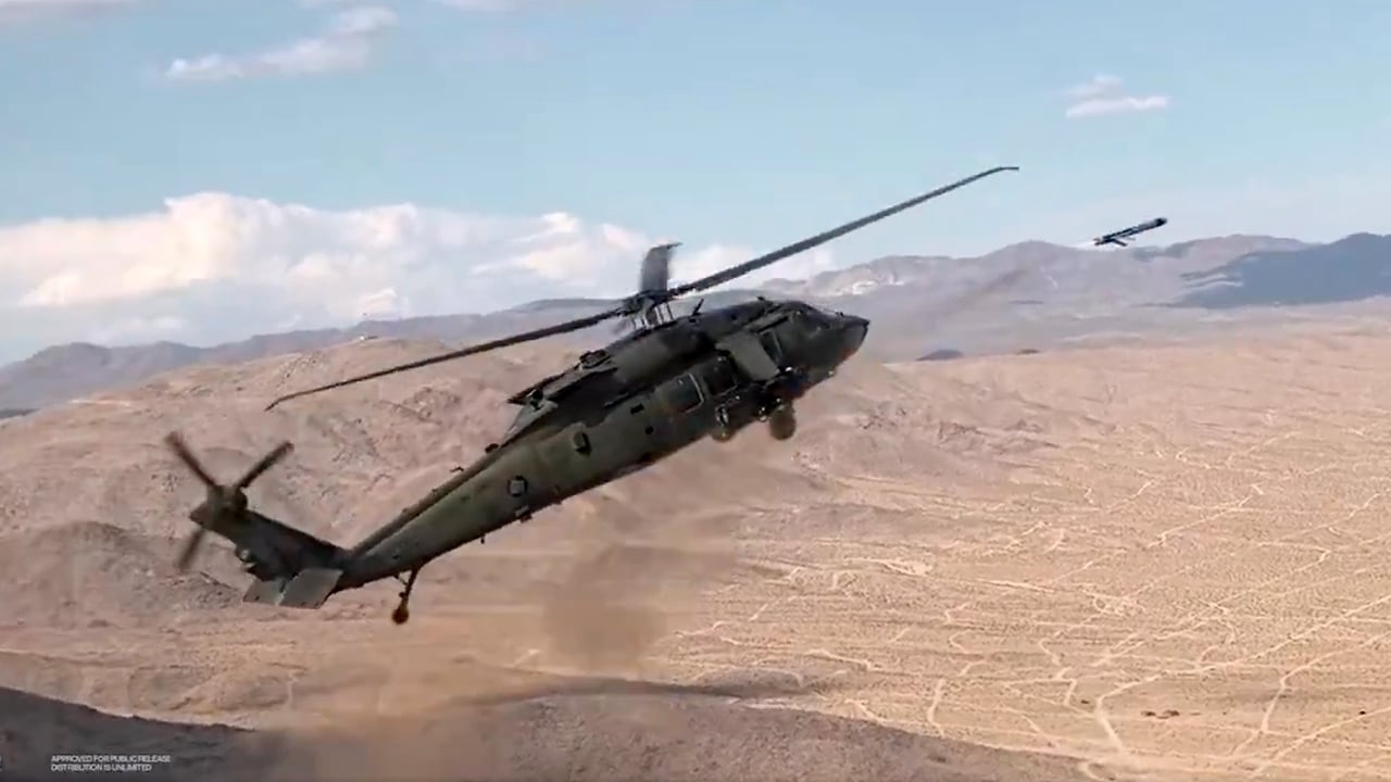H-60M Black Hawk executes rocket-launch of Anduril's Altius-700 during ...