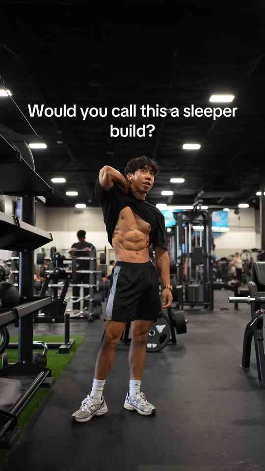 Insane gym sleeper build reveal leaves internet shocked