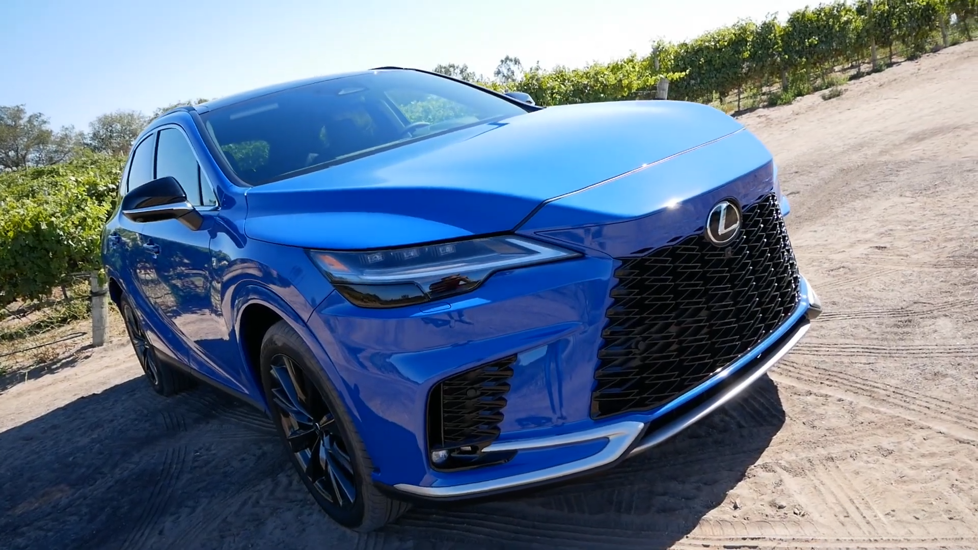 Which new luxury SUV powertrain option is actually best?
