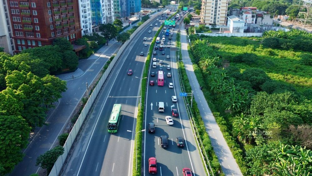 Lượng phương tiện đổ về Hà Nội tăng: Nơi ùn ứ, nơi thông thoáng
